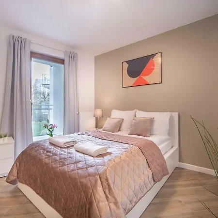 Kontinuum By Renters * Gdansk
