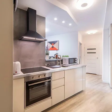 Kontinuum By Renters Apartment